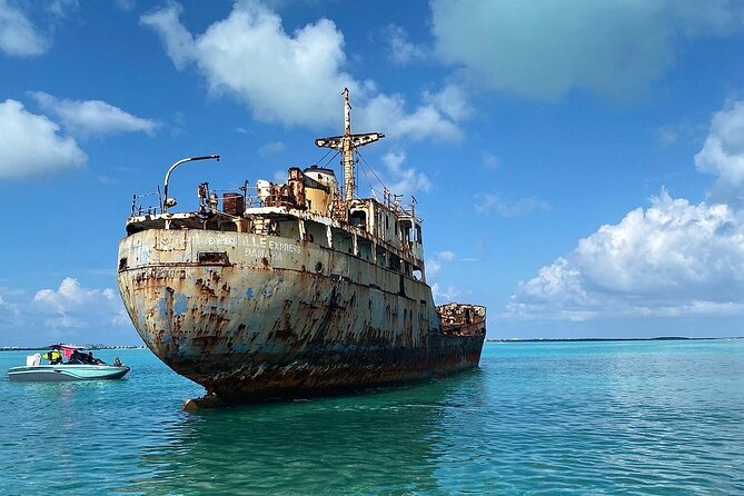 2-Hours Private Charter Tour in Turks and Caicos - Snorkeling equipment included, and the gear checklist you should follow