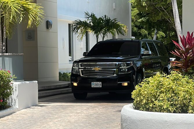 2JAYS VIP Transportation – Airport Private SUV Transfer {one way} - The 10 to 25 minute ride: use it well