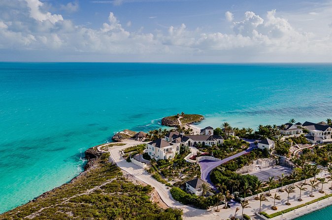 3-Hour Private Island Tour in Providenciales - Stop 7: Las Brisas at Chalk Sound for Conch Tasting and Drinks