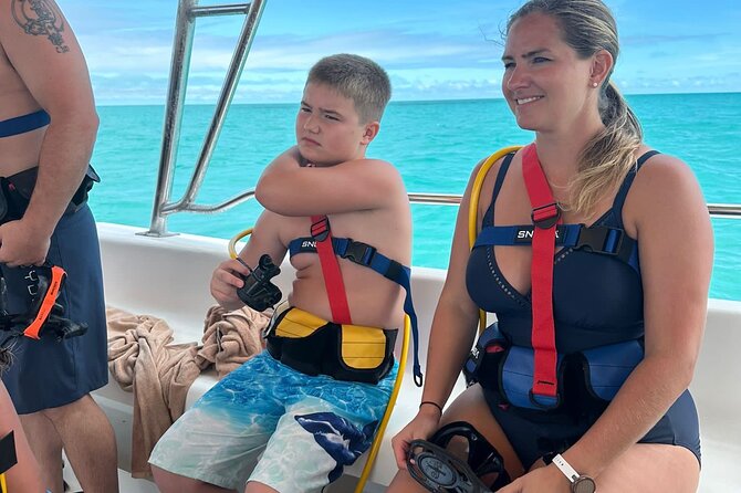 3HR Snuba, shipwreck and Iguana island tour - Guides and crew: help when you need it