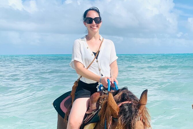 60-Minute Private Horseback Riding Experience in Turks and Caicos - Pickup, Meeting Point, and How the Hour Fits Together