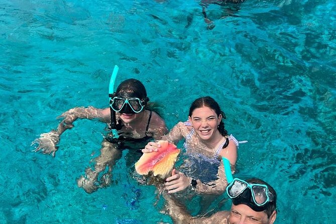 6HR-Private Provo Cays Exploration with Lunch - Stop 1: Emerald Reef snorkeling, built for a strong first hour