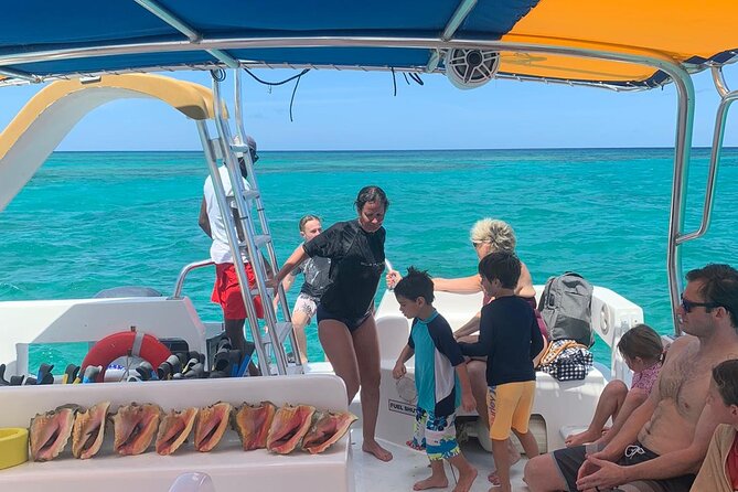8HR Catch and Grill in Turks and Caicos Islands - Crew like Danny, Dwayne, Manny, and Anderson make the day