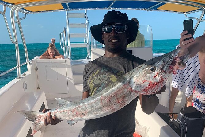 8HR Catch and Grill in Turks and Caicos Islands - How the 10:00 am private boat day typically runs