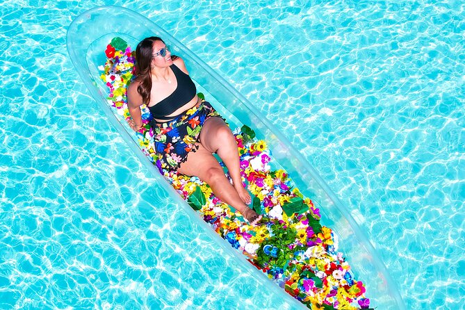 Clear Kayak Photoshoot in Turks and Caicos Islands Providenciales - What you get back: 100+ photos, 2 videos, and 10 edited images