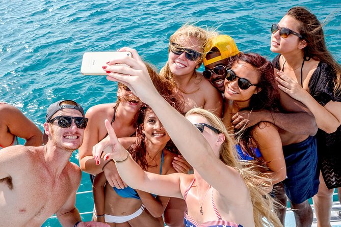 Family Catamaran & Snorkeling Cruise Turks & Caicos - Snacks, open bar, and a live DJ vibe