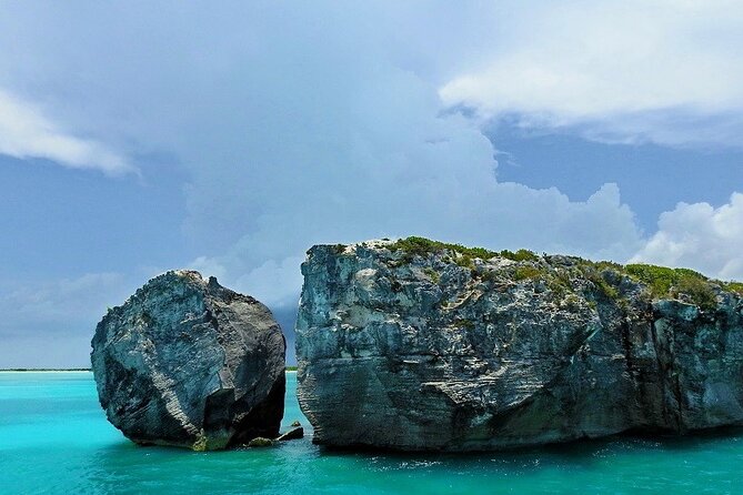 Jet Ski Adventure to Split Rock, Pirates Cove, Iguana Bay Cay - Taylor Bay and Sapodilla Bay: calm water breaks that feel like a reset