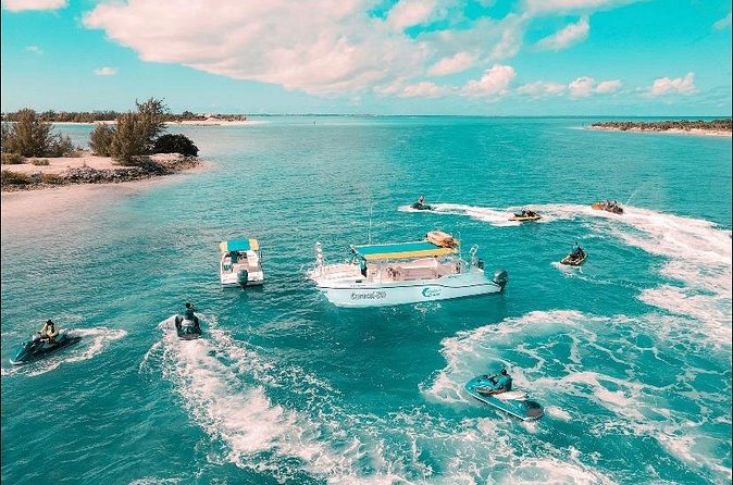 Jet Skiing around La famille ship and smaller pristine cays - Who This Tour Fits Best, and Who Should Skip It