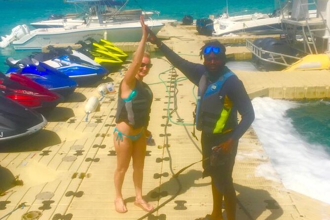 Lunch Seafari to pristine cays, shipwreck and lunch at TIKI BAR - La Famille Express Shipwreck: the ride-over-wow moment