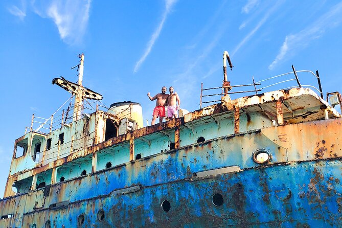 Private Boat Tour with Snorkeling, Island Hopping, and Noahs Ark - Sand Dollar Cove option: sand dollar time for curious snorkelers