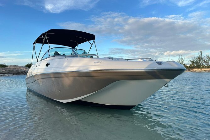 Private Half Day Charter Tour in Turks and Caicos - La Famille Express shipwreck: the 2-hour photo and snorkeling moment