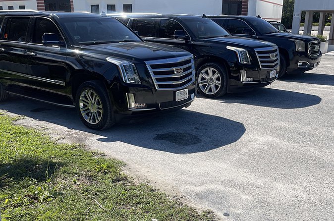 Private Luxury Airport Transportation RoundTrip - Meeting Hours That Cover Late Landings