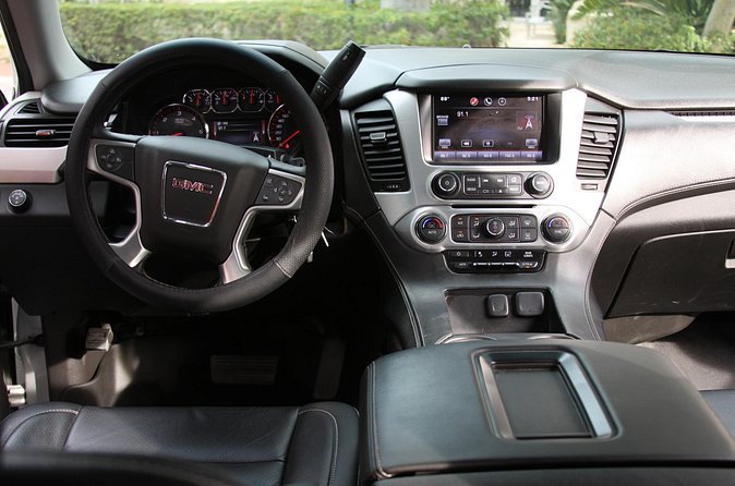 Private Luxury SUV Airport Transfer (Round-Trip) - What the service feels like, based on common praise and complaints