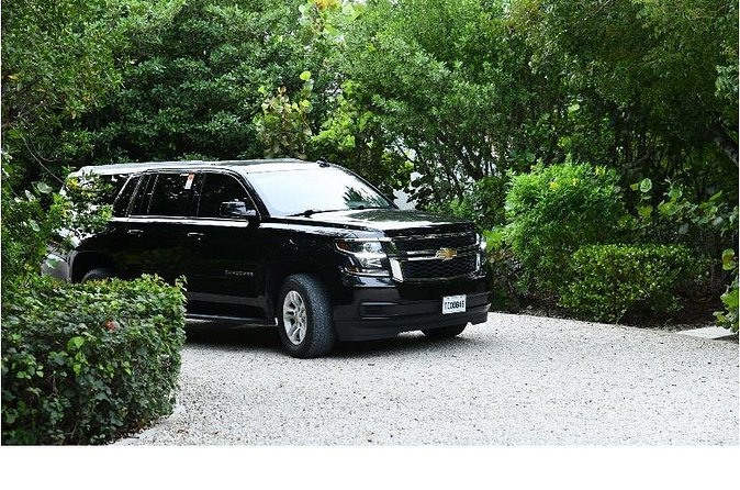 Private Luxury Transfer to/from Airport Turks and Caicos - The Most Praised Detail: Punctuality You Can Count On