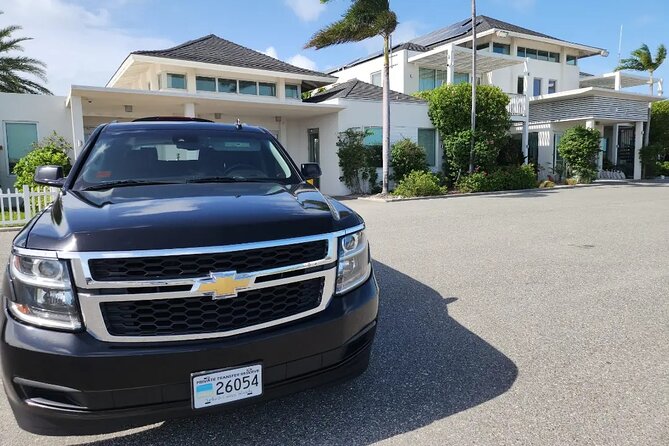 Providenciales Airport Private Transportation One Way - Pickup timing and how to avoid the airport chaos