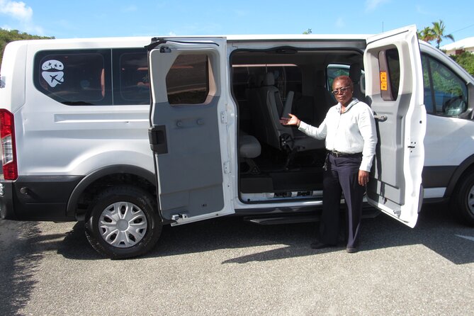 Shared Providenciales Airport Transfer (Round-Trip) - Providenciales International Airport Pickup, Without the Scavenger Hunt